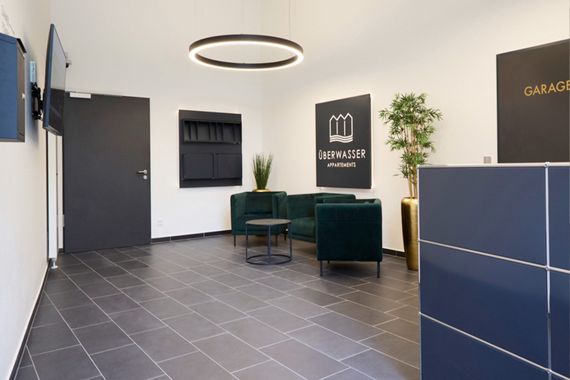 branding-ueberwasser-hotel-5-empfang